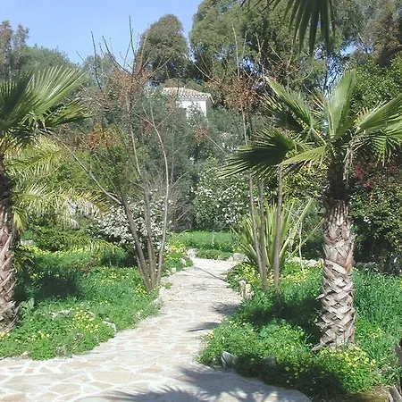 San Ambrosio - In Gruener Oase Mit Terrasse, Pool, Heizung, Wifi